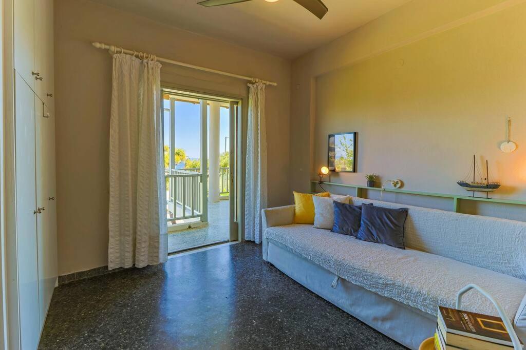 The Bright House By The Sea Villa Afytos Exterior photo