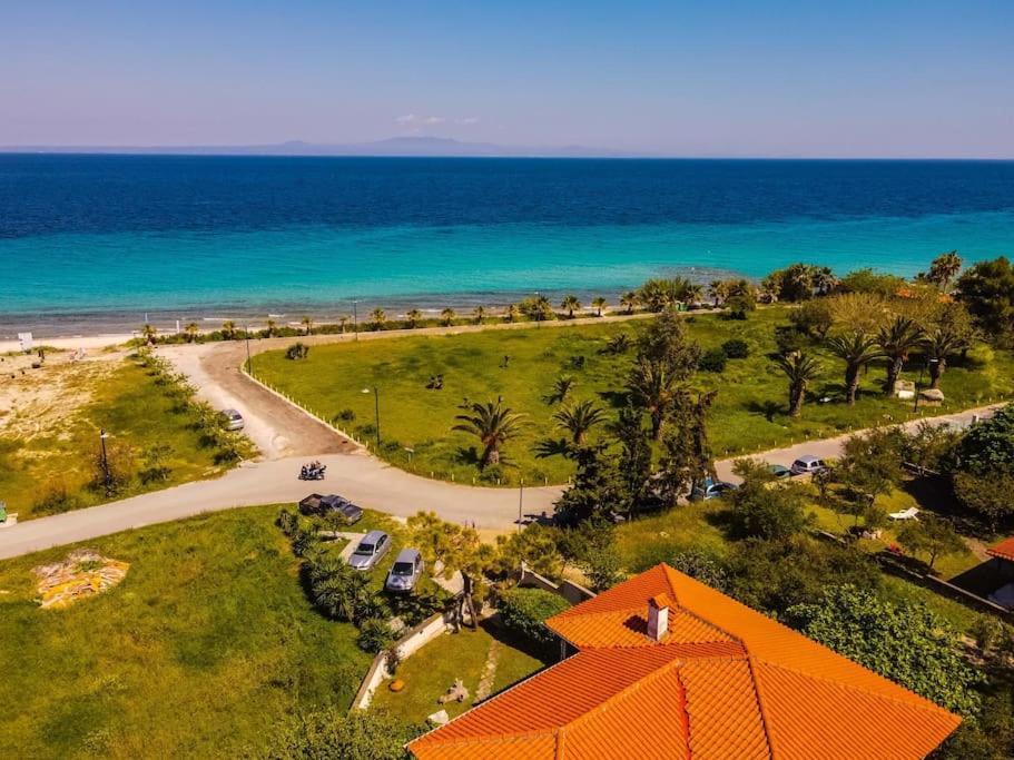 The Bright House By The Sea Villa Afytos Exterior photo