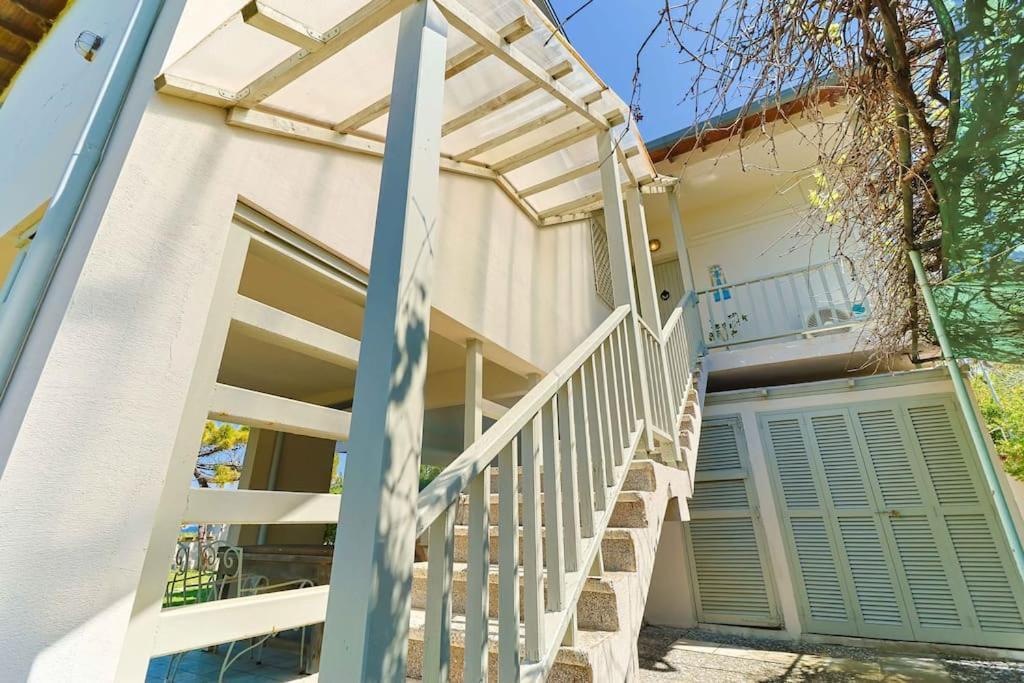 The Bright House By The Sea Villa Afytos Exterior photo